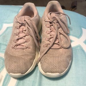 Pink under armour shoes